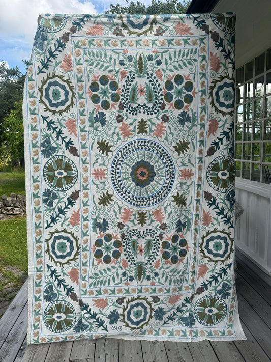 Suzani - brodert bomull