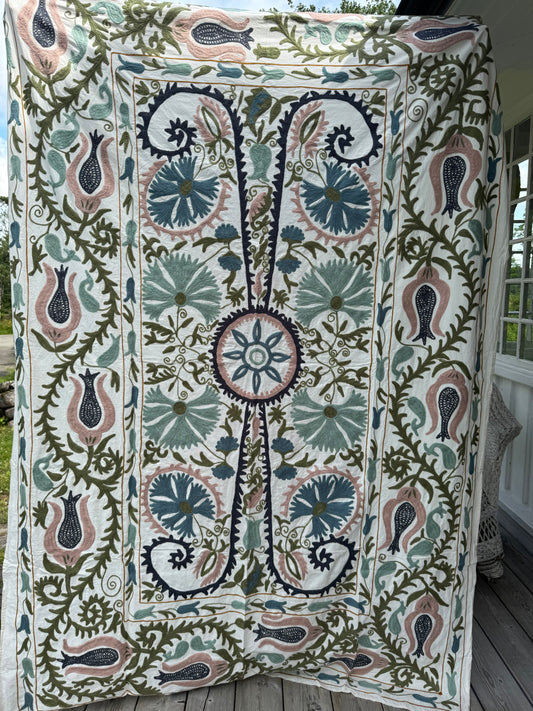 Suzani - brodert bomull