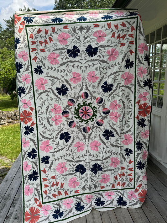 Suzani - brodert bomull