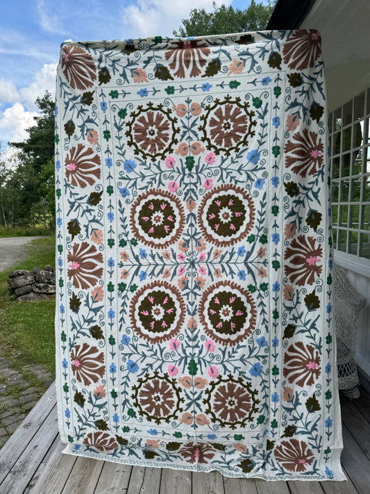 Suzani - brodert bomull