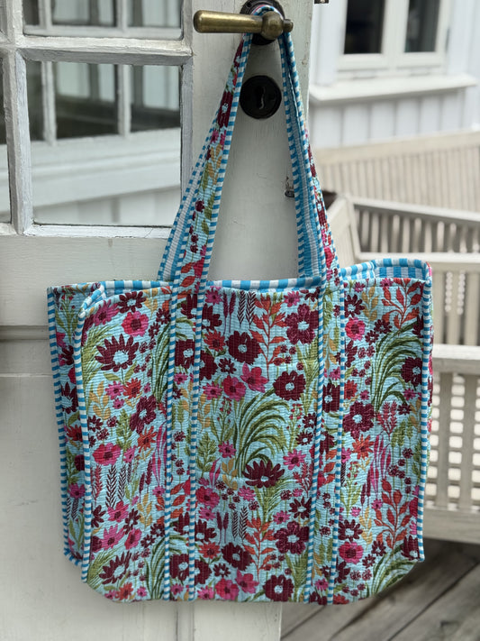 Quilted bag - blå med blomster