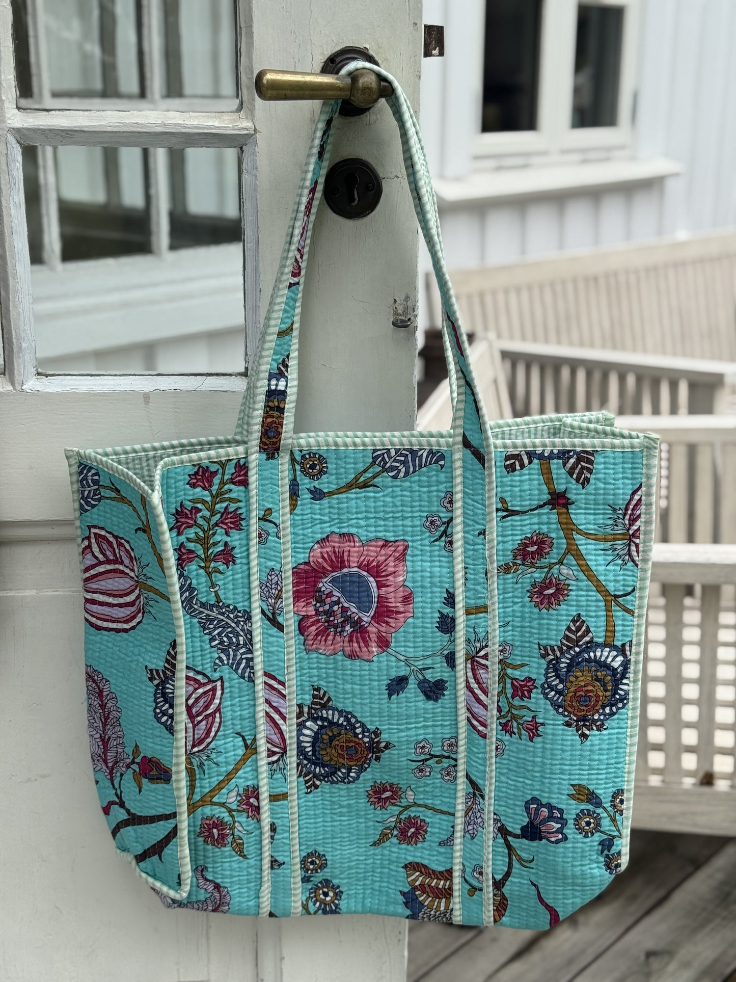 Quilted bag - turkis med blomster