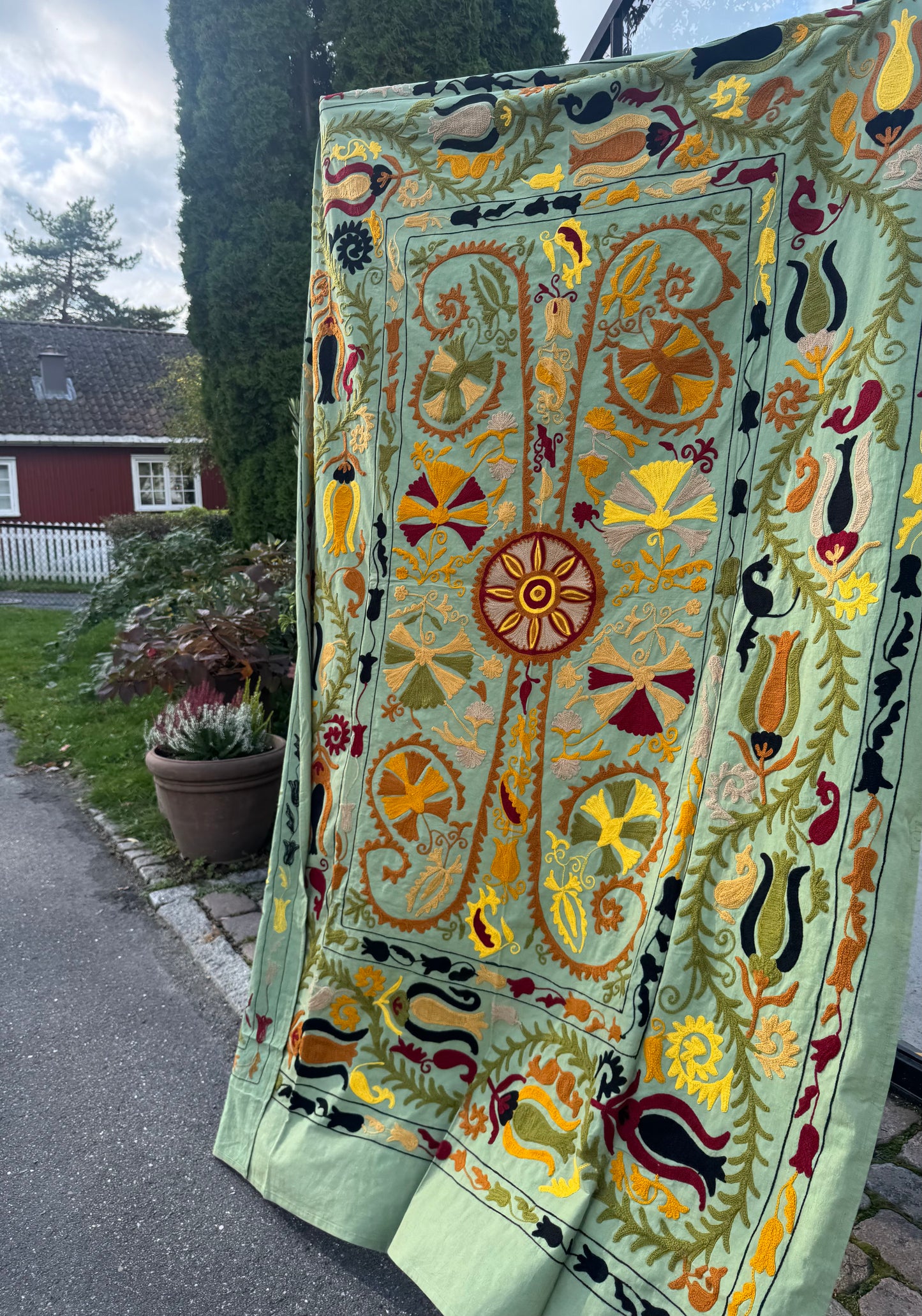 Suzani - brodert bomull
