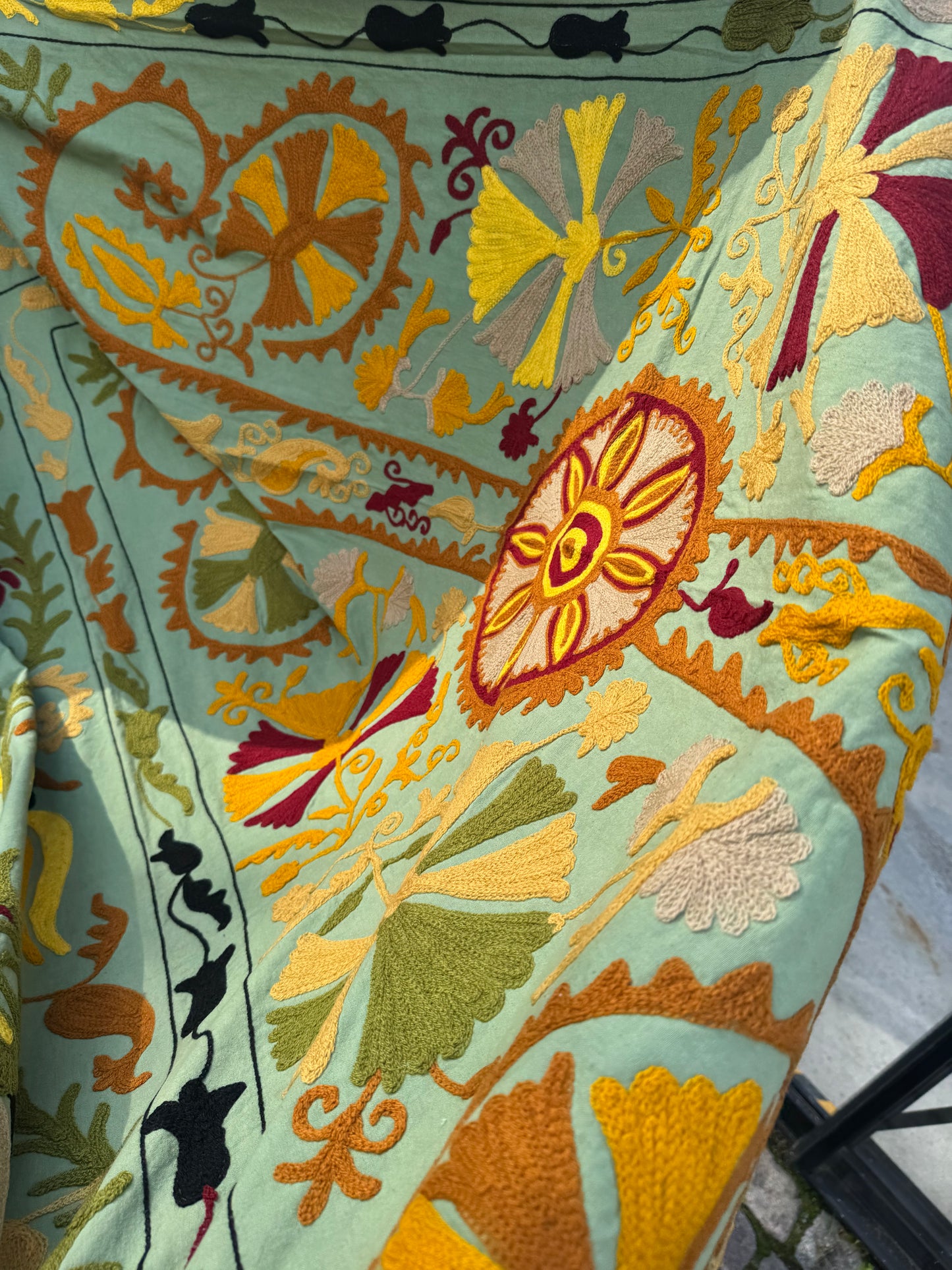 Suzani - brodert bomull