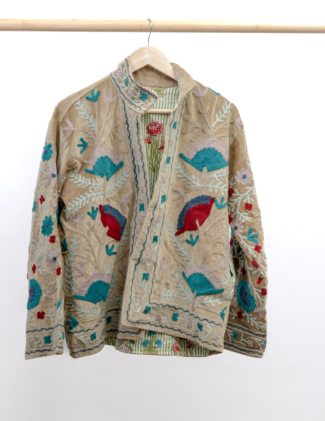 Jakke med broderi