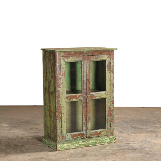 Vitrineskap med patina